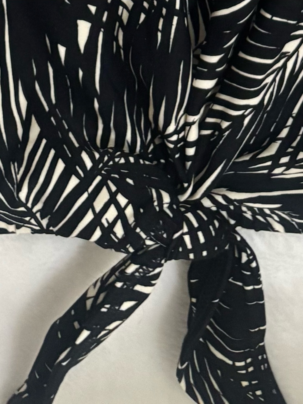 🌴🌴🌴Michael Kors Black & White Tropical Palm Print Tankini Swim Top Tie Front - Picture 4 of 6